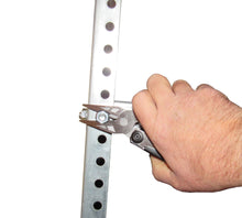 Φόρτωση εικόνας στο εργαλείο προβολής Συλλογής, Πολυεργαλείο Καθημερινής Χρήσης για σκληρές εργασίες. Περιέχει πένσα, αιχμηρό μαχαίρι, πριόνι, κόφτη σύρματος, απογυμνωτή καλωδίων, ανοιχτήρι κονσερβών, ανοιχτήρι μπουκαλιών, γερμανικά κλειδιά, λίμα, χάρακα, μαγνητικό προσαρμογέα κατσαβιδιών με 2 κατσαβίδια διπλής όψης, εργαλείο θραύσης τζαμιών, κόφτη ζώνης αυτοκινήτου, σύστημα ασφάλισης εργαλείων και θήκη ζώνης.