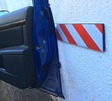 Φόρτωση εικόνας στο εργαλείο προβολής Συλλογής, Εφαρμογή αυτοκόλλητου αφρώδους προστατευτικού τοίχων γκαράζ με ανακλαστικές λωρίδες PARK-FWP5010RW