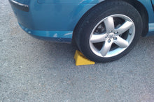 Φόρτωση εικόνας στο εργαλείο προβολής Συλλογής, Εφαρμογή πλαστικής ελαφριάς σφήνας τροχού (stop τροχών πάρκινγκ) PARK-DH-PWC-1